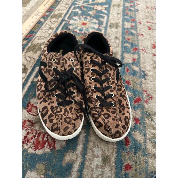 Tretorn Womens Brown Leopard Print Leather Sneaker Shoes Size 8.5 - Picture 4 of 9